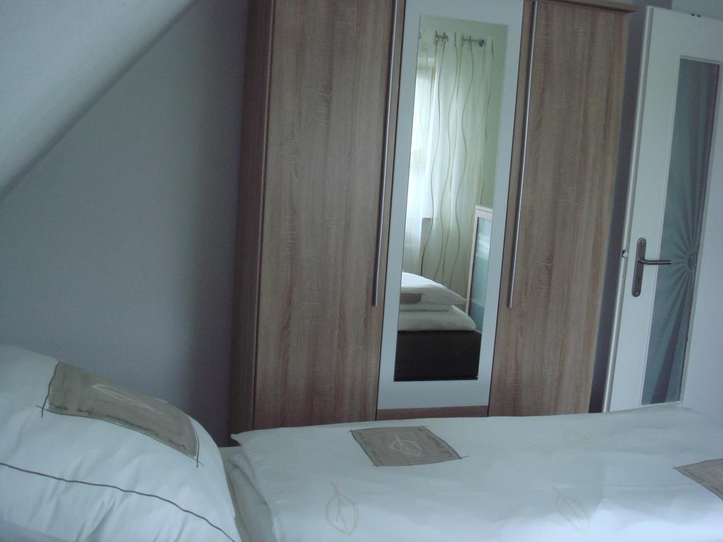 Ferien- Messewohnung Naehe Koeln-Messe Flughafen Bonn 罗斯拉特 外观 照片