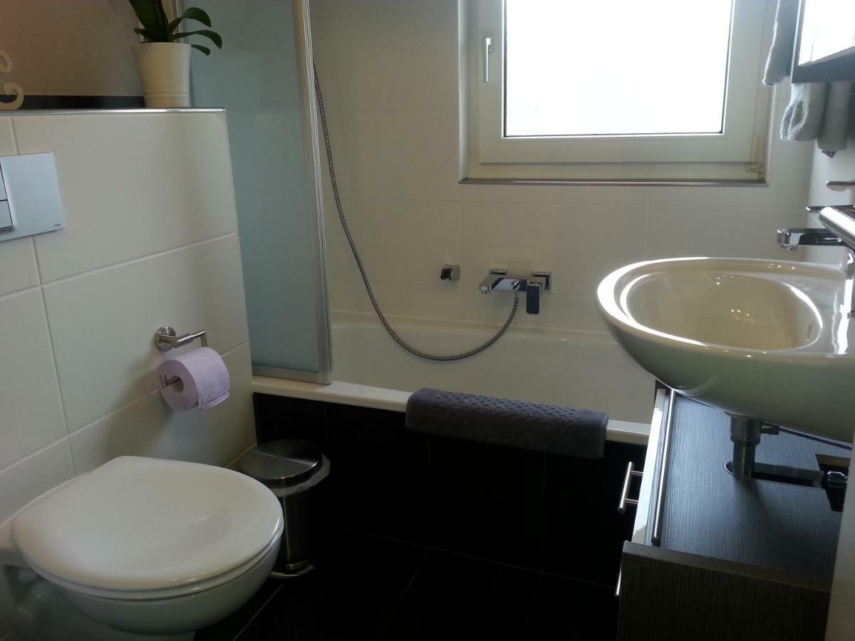 Ferien- Messewohnung Naehe Koeln-Messe Flughafen Bonn 罗斯拉特 外观 照片